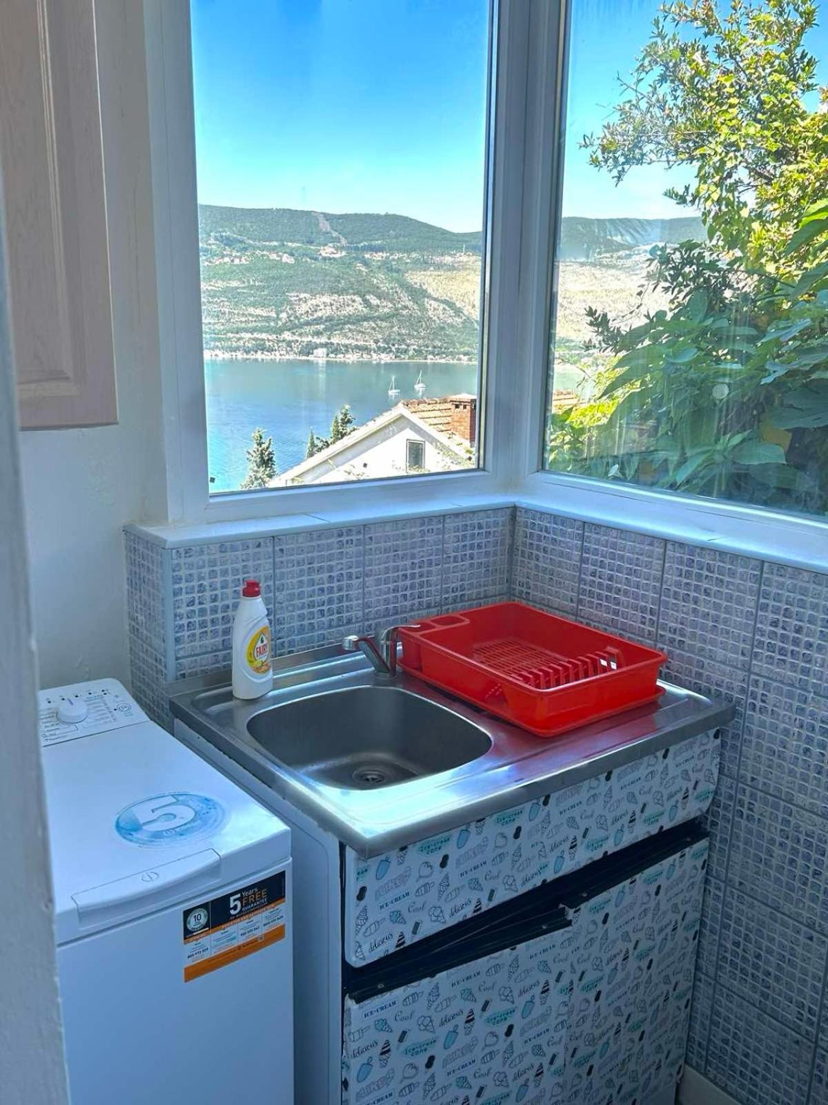 Apartments Maya Herceg Novi Zewnętrze zdjęcie